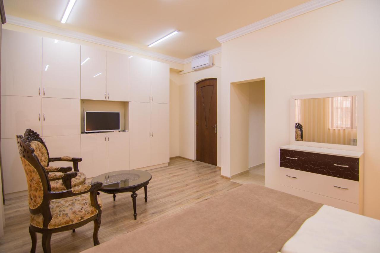Tatev Hotel And Tours 예레반 외부 사진