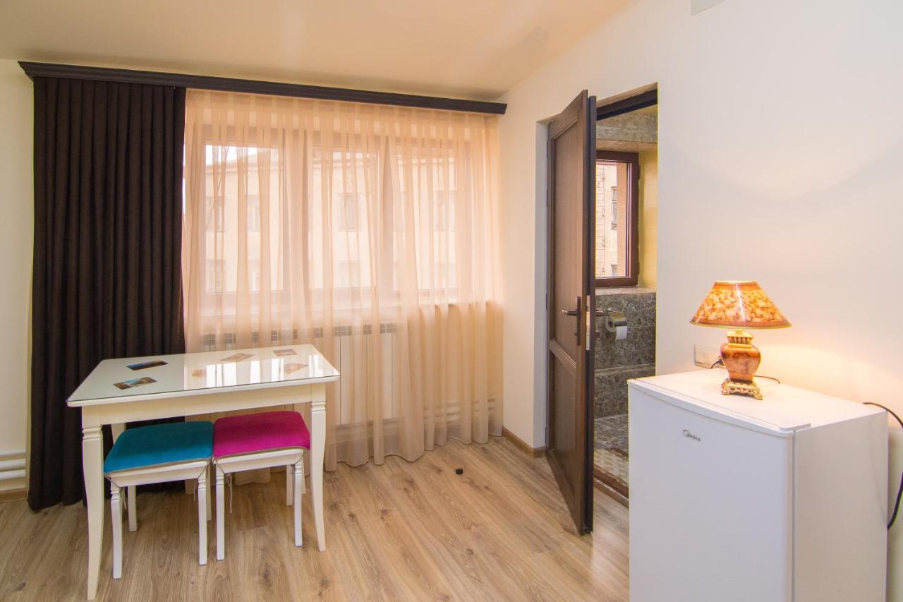 Tatev Hotel And Tours 예레반 외부 사진